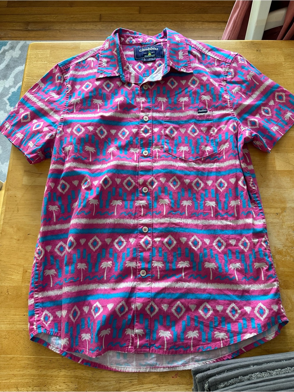 Chubbies men’s shirt small
